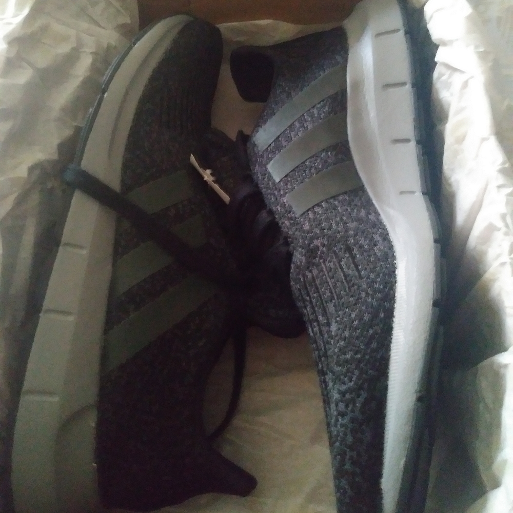 Adidas Swift Run Mens size 9